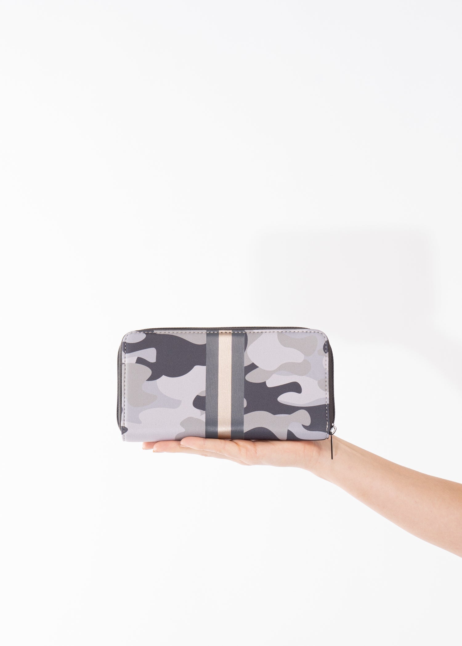 cash safari wallet