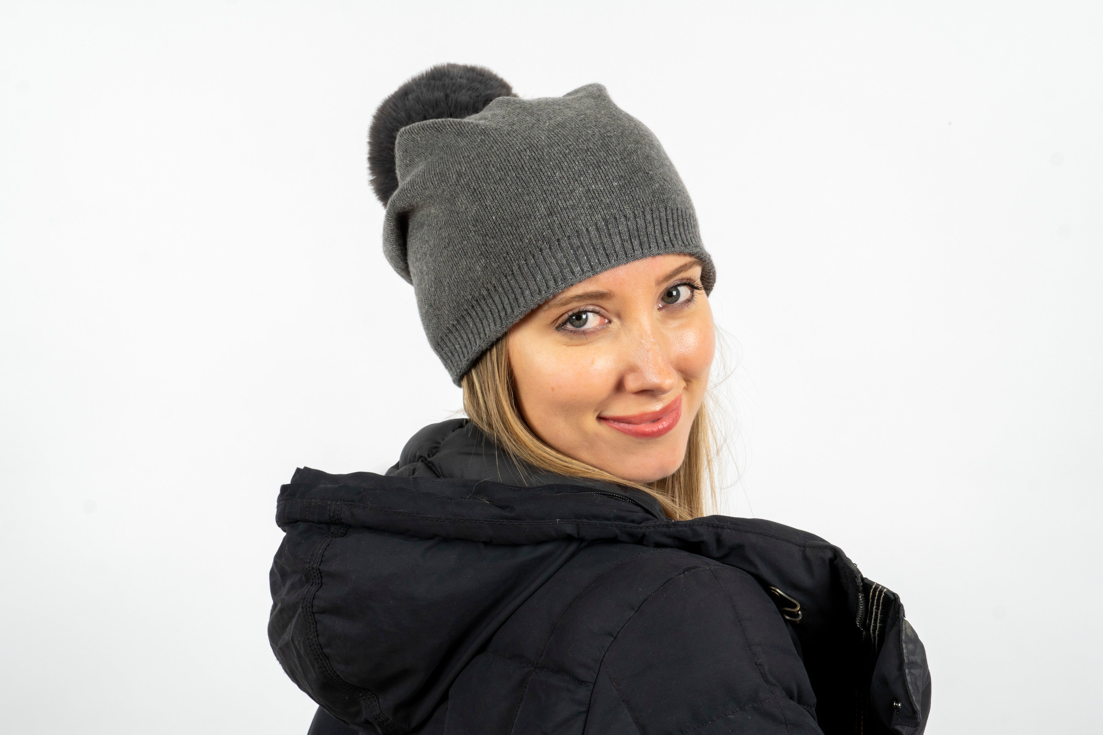 brooklyn beanie charcoal/charcoal faux fur pom