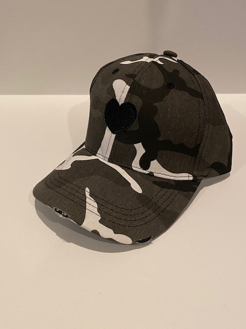boardwalk baseball cap gray camo/black heart
