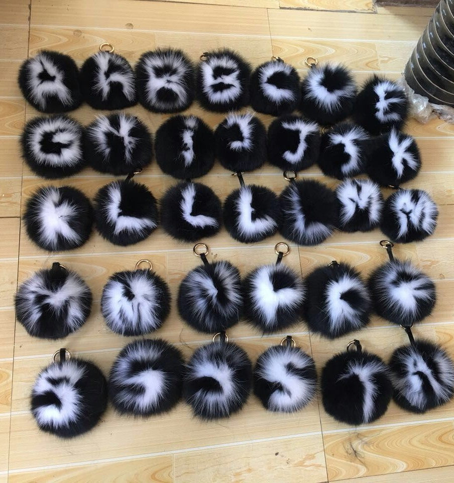 wholesale initial pom pom